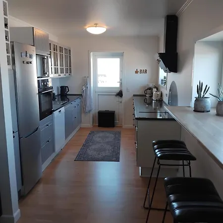 By The Coast On Aero Apartman